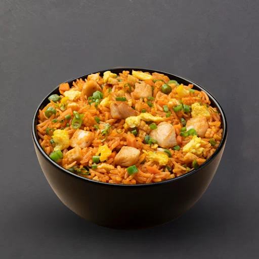 Chicken Schezwan Fried Rice - Half (500 Ml)