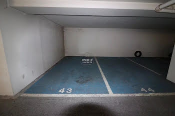 parking à Paris 15ème (75)