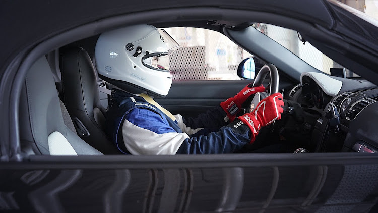 ボクスターのサーキットと愛車・オートポリス・レースクイーン・シップビジョン・KCCに関するカスタム事例の投稿画像30枚目