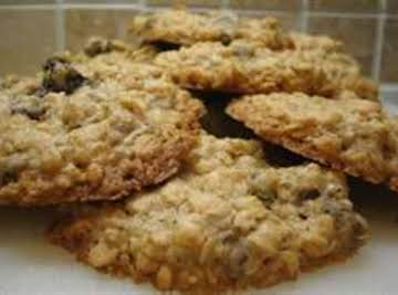 OATMEAL RAISIN COOKIES WITH A CAKE MIX