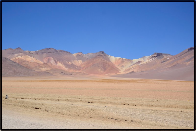 TOUR SALAR UYUNI I. EL ASOMBROSO PARQUE EDUARDO AVAROA - DE ATACAMA A LA PAZ. ROZANDO EL CIELO 2019 (10)