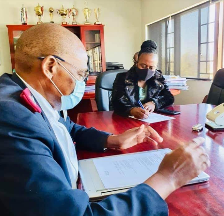 Mpumalanga health MEC Sasekani Manzini (right) at Themba Hospital in Mbombela, where 14 staff tested positive for Covid-19.