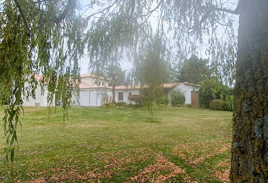 Property with garden 2