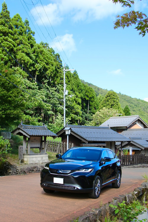 ハリアーの80ハリアー・E-Four・熊川宿・鯖街道・国の重要伝統的建造物群保存地区に関するカスタム事例の投稿画像3枚目