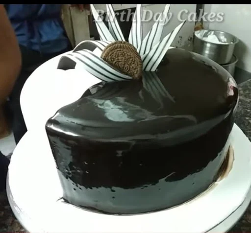 Choco Vanilla Cake [500 Grams]