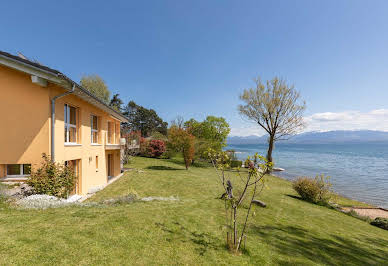 House with garden and terrace 2