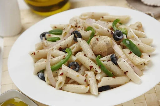 White Sauce Penne Pasta - Veg