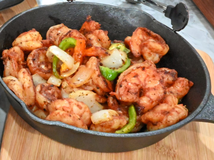 keto shrimp fajitas in a cast iron skillet