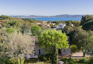 Villa with terrace 1