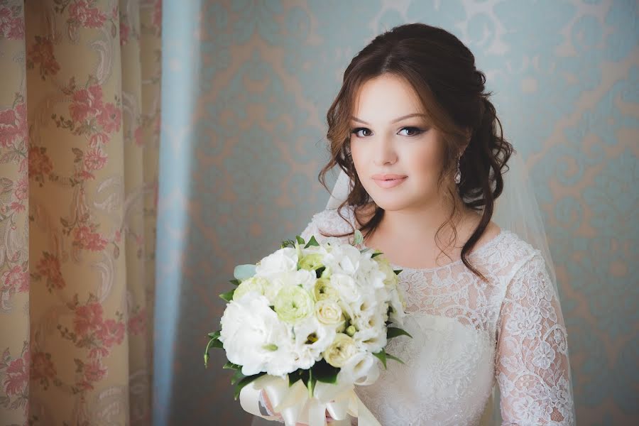 Wedding photographer Oksana Bazhaeva (oksi85). Photo of 13 November 2014