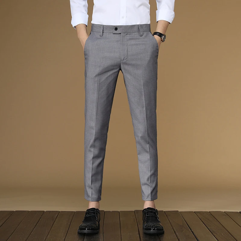Britse Casual Broek Heren, Hoge Negenpunts Broek en Voeten Broek. Stijlvolle en comfortabele broek voor de moderne man.
