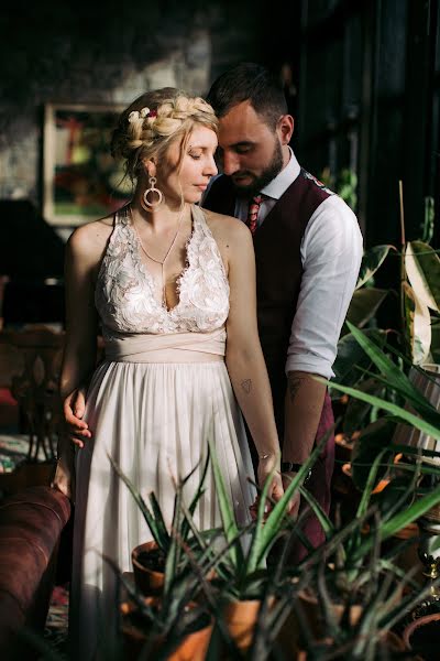 Wedding photographer Egle Laukyte-Sarganov (whitecatstudio). Photo of 1 October 2019