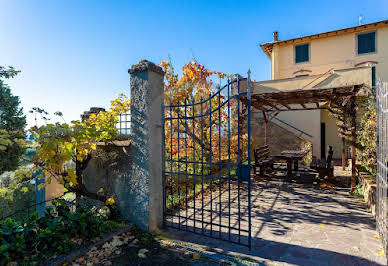 Corps de ferme avec jardin et piscine 4