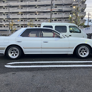 ローレル SC33