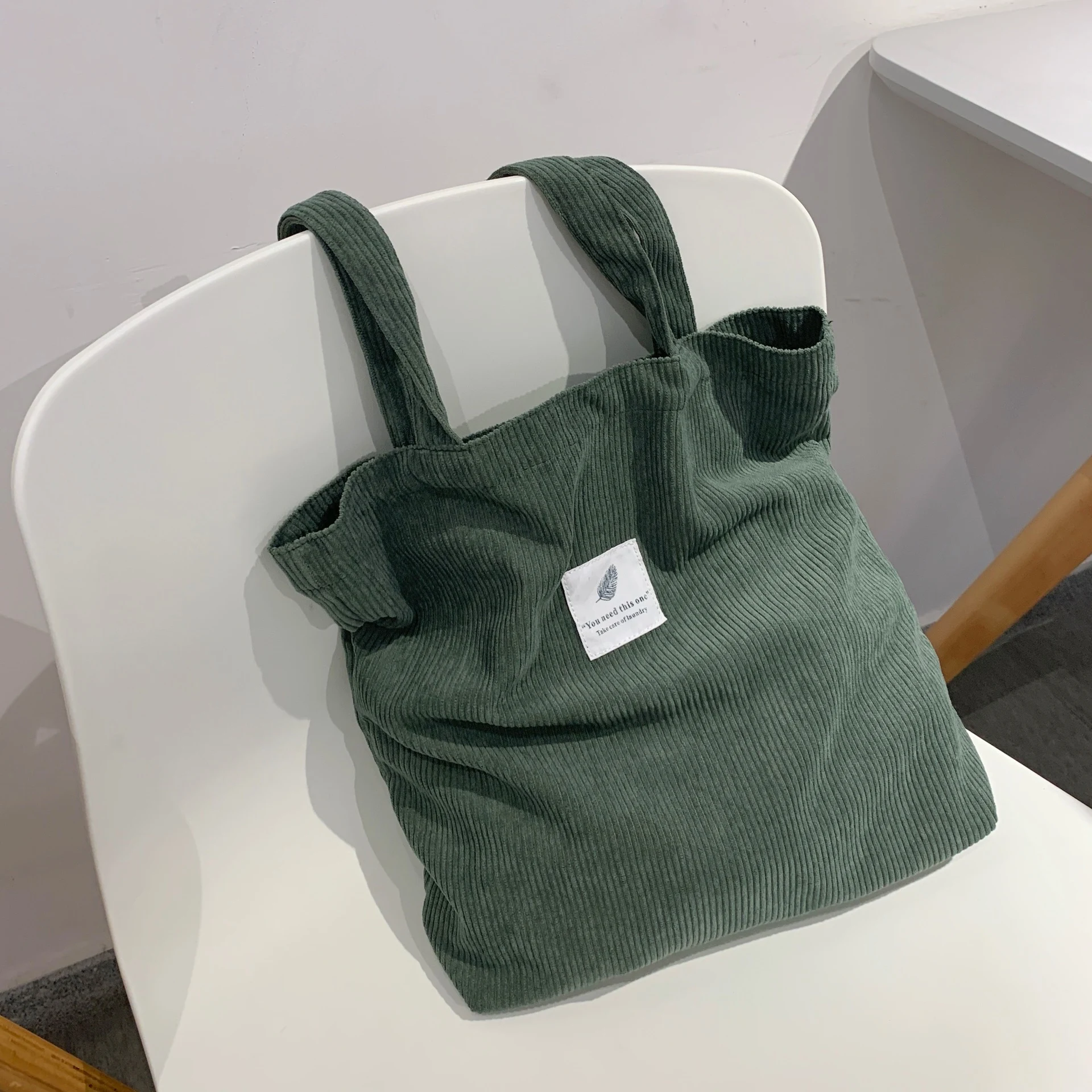Title 7, Nieuwe Corduroy Schoudertas Herfst en Winter Gr...