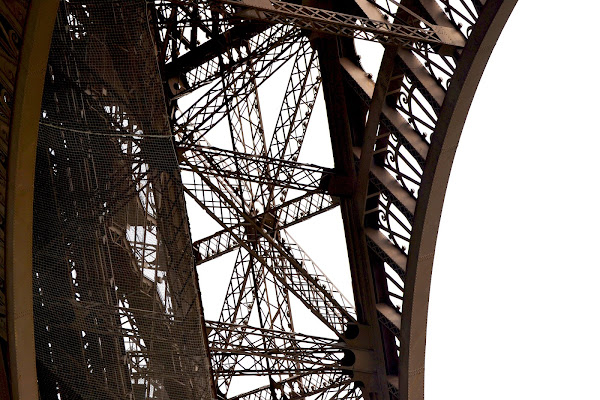 Within the Tour Eiffel di easilymarco