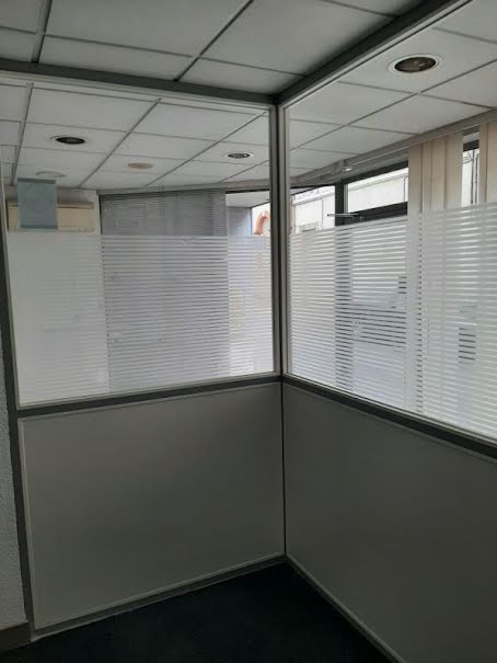 Location  locaux professionnels  86 m² à Cholet (49300), 1 301 €