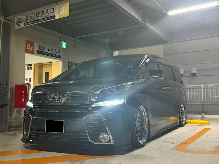 ヴェルファイアのバーストは突然に!・エグゼキューターCV04・エアサス・タイヤ交換に関するカスタム事例の投稿画像4枚目