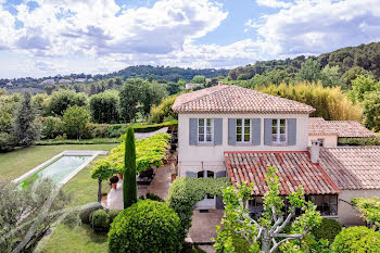 propriété à Aix-en-Provence (13)