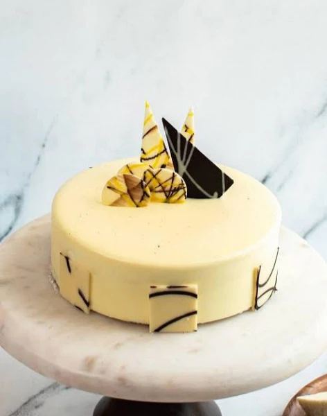 Eggless White Truffle Cake