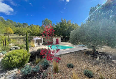 Maison avec piscine et terrasse 2