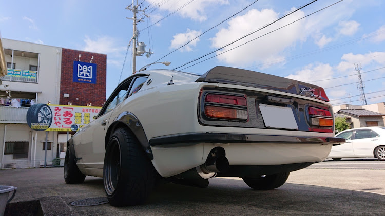 フェアレディZの愛車のある風景・本日もよろしくお願いします・s30z・240Zに関するカスタム事例の投稿画像3枚目
