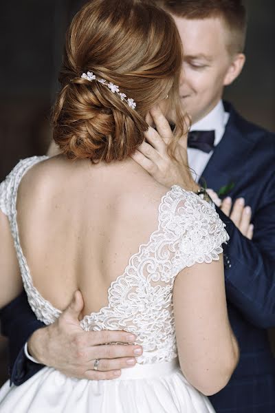 Wedding photographer Alena Lyubarec (lyubarets). Photo of 24 April 2019