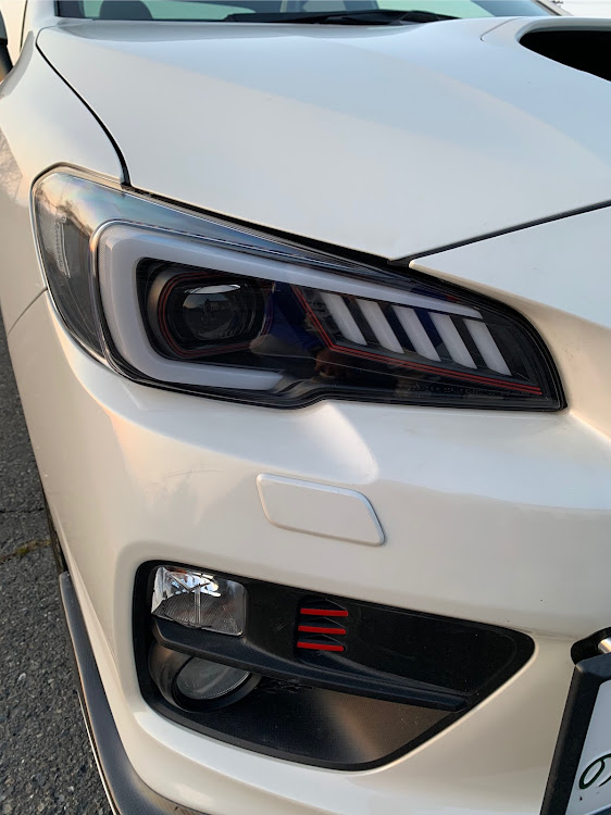 WRX STIのヘッドライト交換・リベラル JAWS REDLINEに関するカスタム事例の投稿画像2枚目
