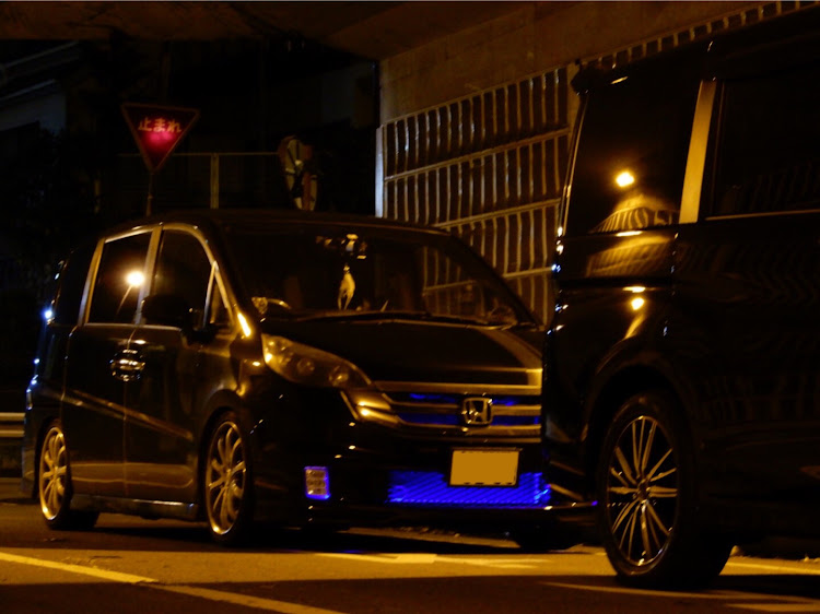 ステップワゴンのドライブ・レッドメモリーに関するカスタム事例の投稿画像1枚目