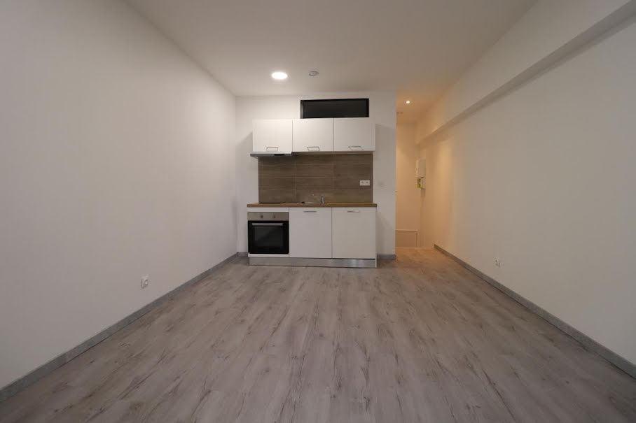 Location  appartement 1 pièce 23 m² à Juvisy-sur-Orge (91260), 665 €