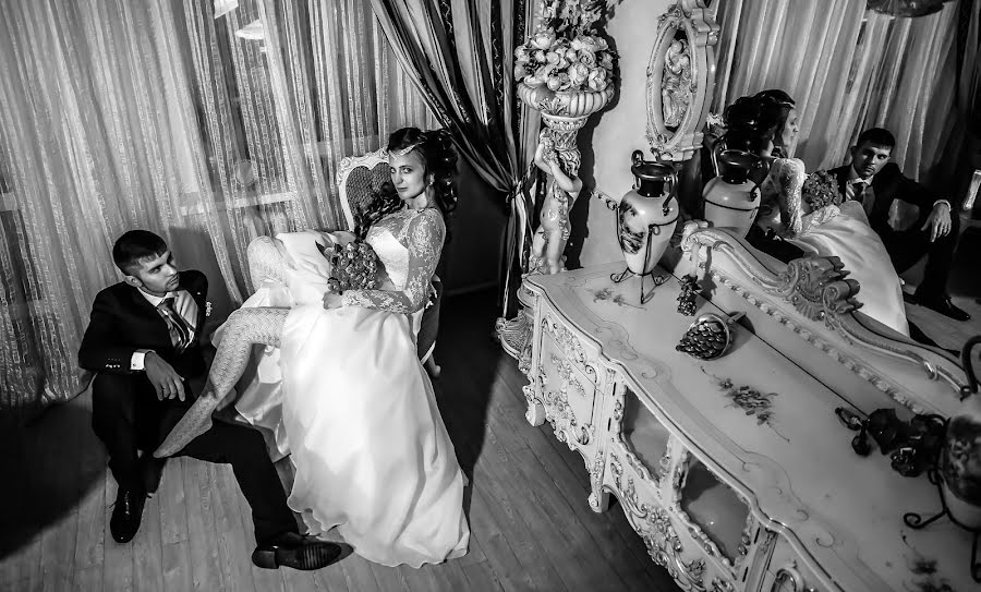 Fotógrafo de casamento Nikolay Nikolaev (nickfotogroff). Foto de 18 de fevereiro 2017