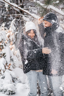 Fotografo di matrimoni Elizaveta Titova (lizavetatitova). Foto del 4 dicembre 2023