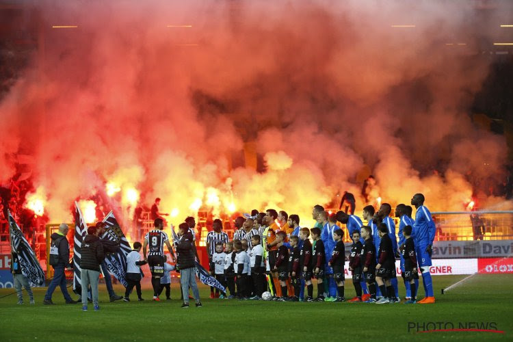 ? Charleroi-fans houden woord, protesteren met gefluit bij élke Genkse baltoets... en krijgen een penalty