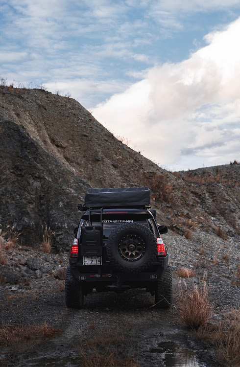 ハイラックスサーフのドライブ・ルーフテント・オーバーランドに関するカスタム事例の投稿画像5枚目