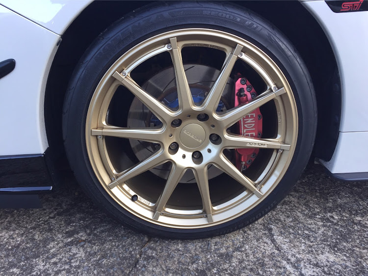 WRX STIのホイール交換に関するカスタム事例の投稿画像1枚目