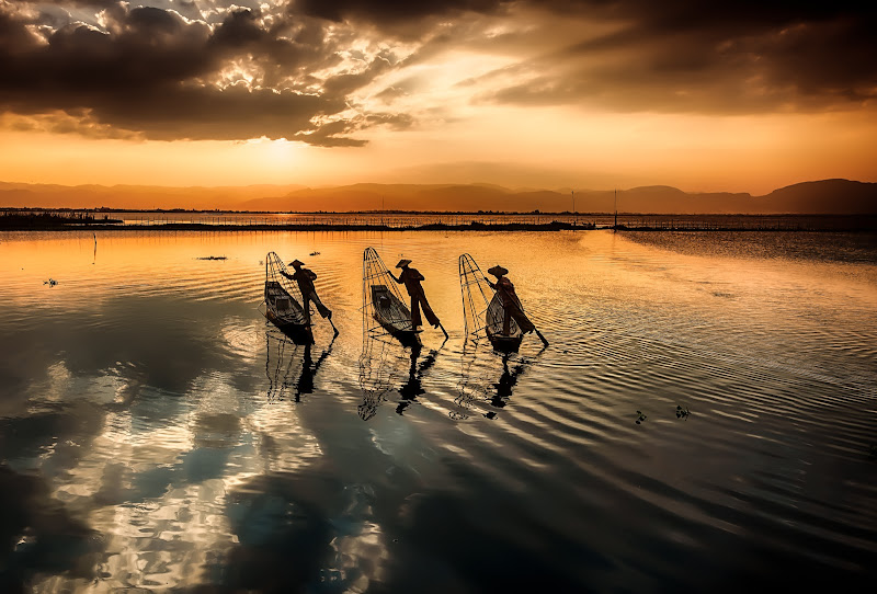 Sailing into the sunset di Sergio Pandolfini