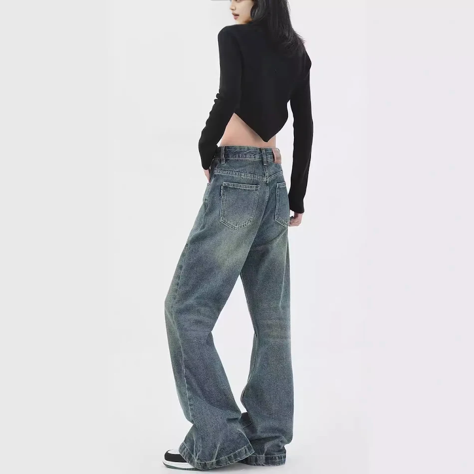 Retro design flared broek met wijde pijpen. Ervaar comfort, een vintage stijl en optimale bewegingsvrijheid voor een trendy look.