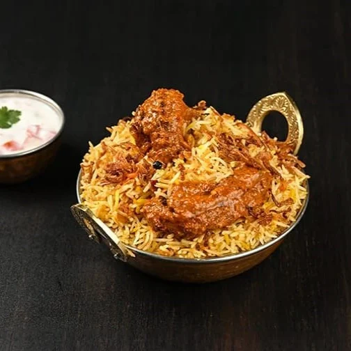 Lucknowi Butter Chicken Biryani (Boneless)