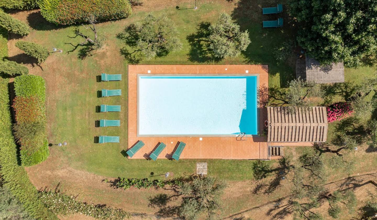 Corps de ferme avec jardin et piscine Buggiano