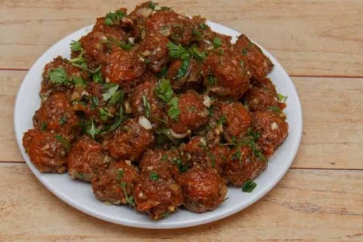 Veg Manchurian [8 Pieces]