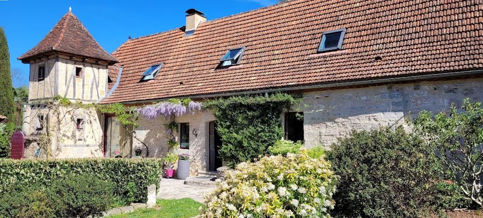 Vente maison 9 pièces 315 m² à Figeac (46100), 1 272 000 €