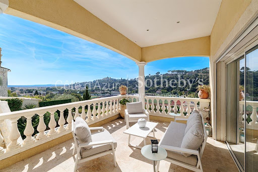 Villa avec piscine 2