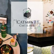 O CAT CAFÈ 貓咪咖啡廳