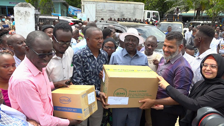 Azimio chief Raila Odinga, accompanied by Mombasa Governor Abdulswamad Nassir and host of Mombasa leaders during the flagging off of medical supplies at Port Reitz County Hospital, Mombasa.