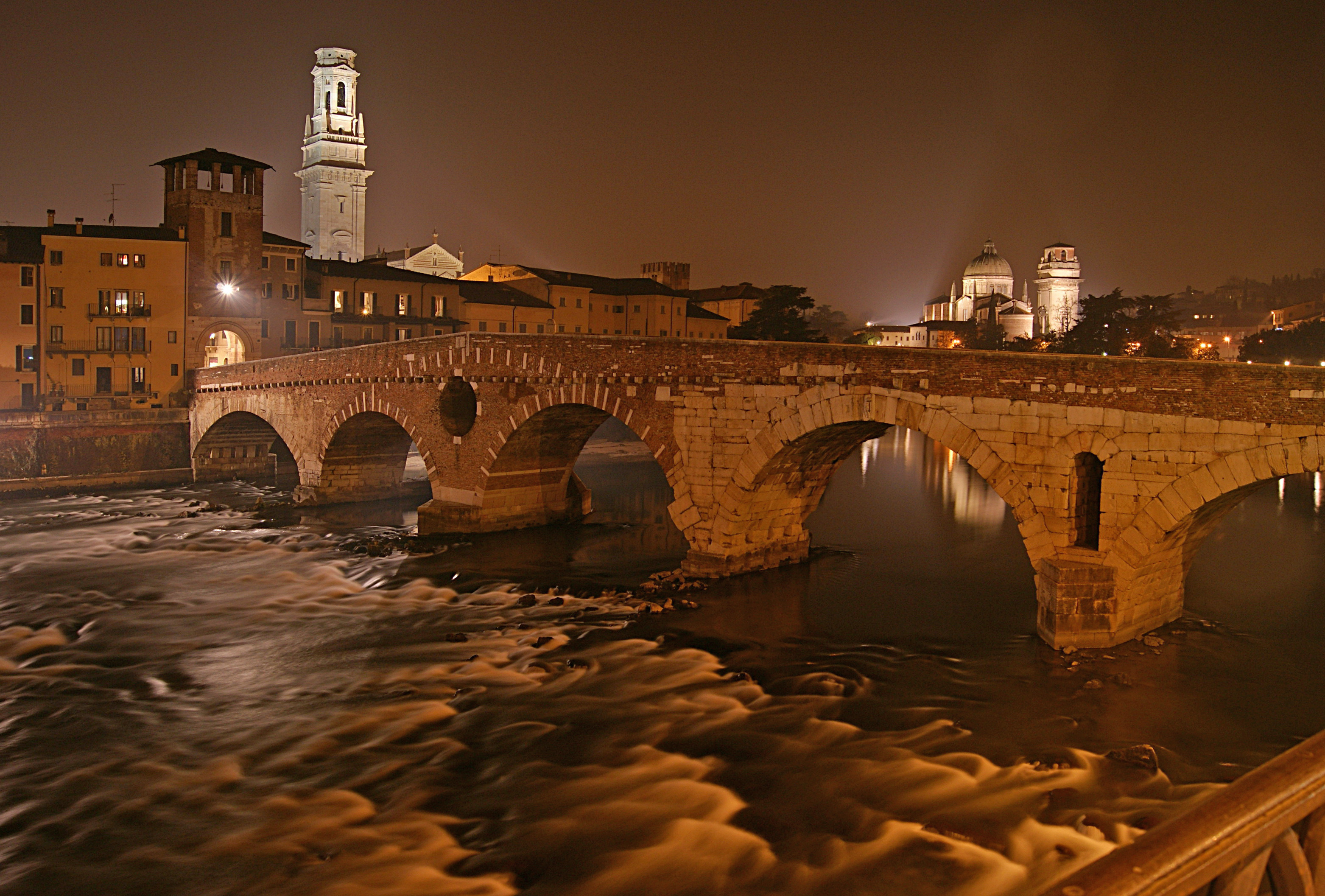 Ponte Pietra, Verona di danilo56