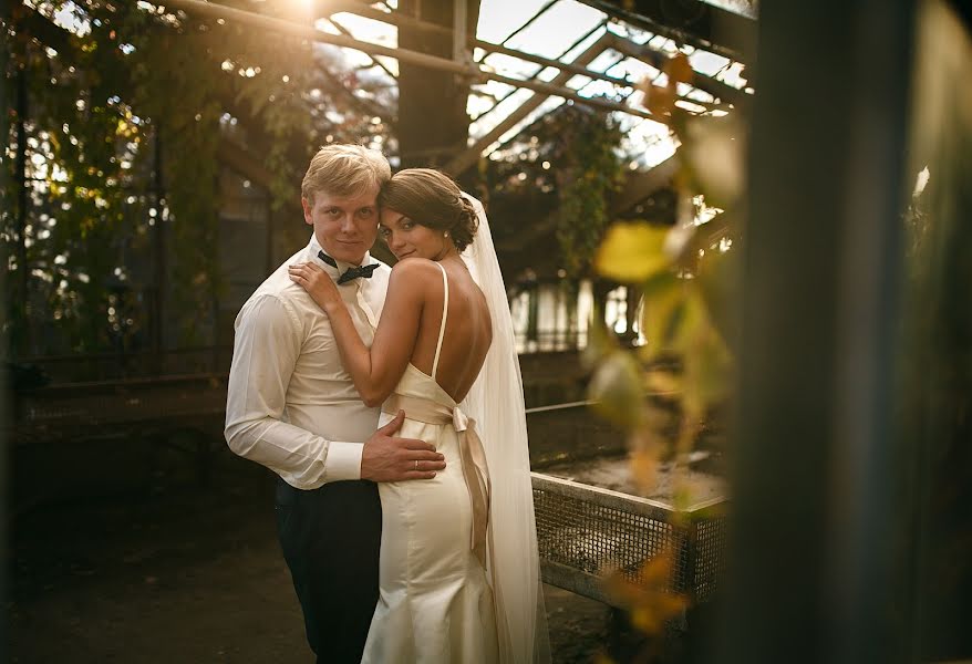 Fotógrafo de casamento Aleksandr Khmelevskiy (salaga). Foto de 16 de dezembro 2014