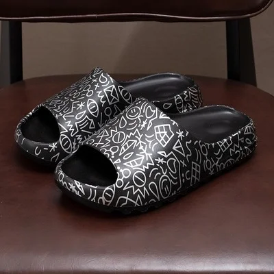 Tongs et sandales antidérapantes pour hommes. Profitez du confort et de la sécurité avec ces sandales parfaites pour la plage, la piscine et le quotidien.