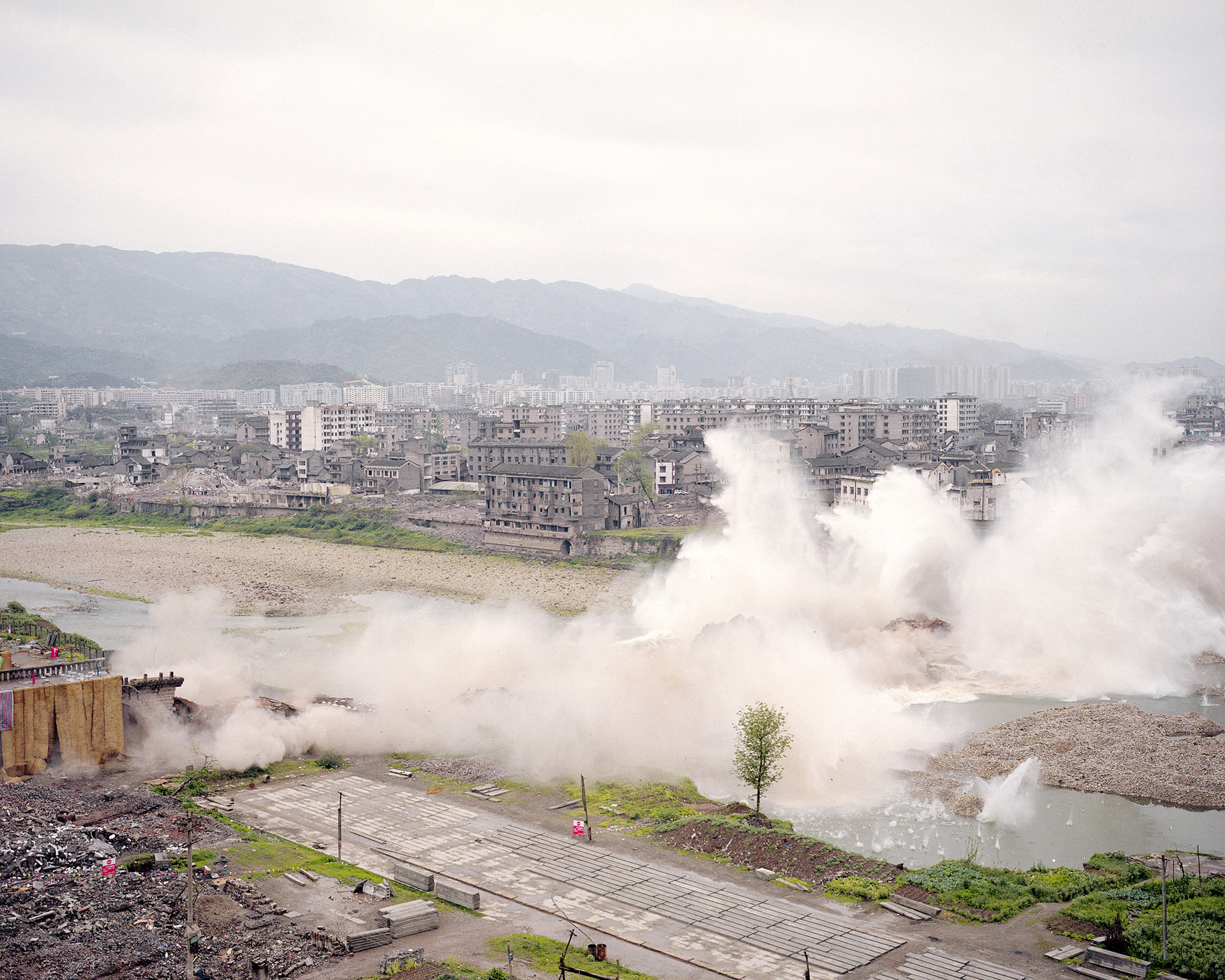 A Chinese town prepares to be submerged in the waters behind the world’s most powerful hydroelectric dam