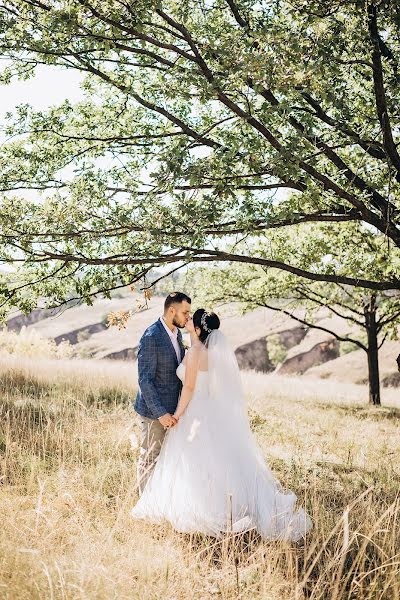 Fotógrafo de casamento Antonina Meshkova (theperfect). Foto de 15 de fevereiro 2019