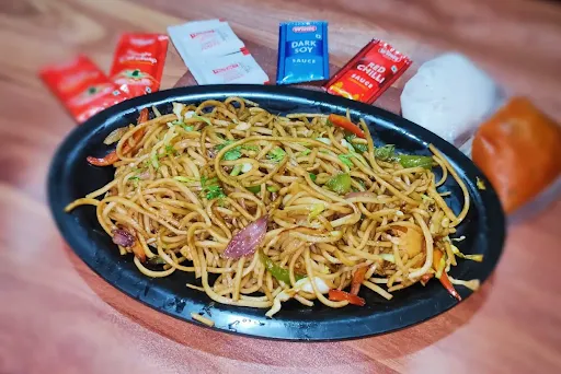 Desi Chicken Chowmein